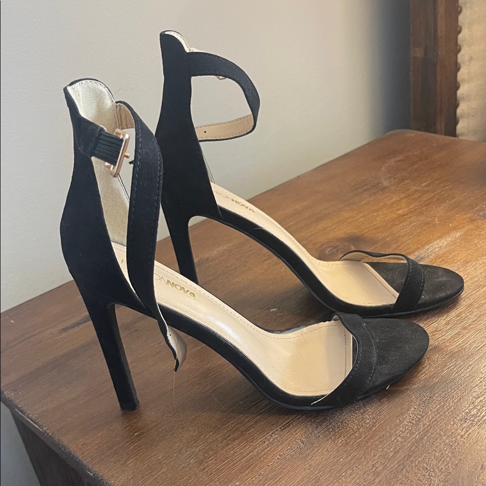 Fashion Nova Black Strappy Heels